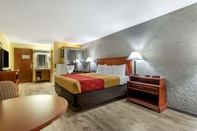 Econo Lodge Broken Arrow-Tulsa Отели в г. Брокен-Эрроу