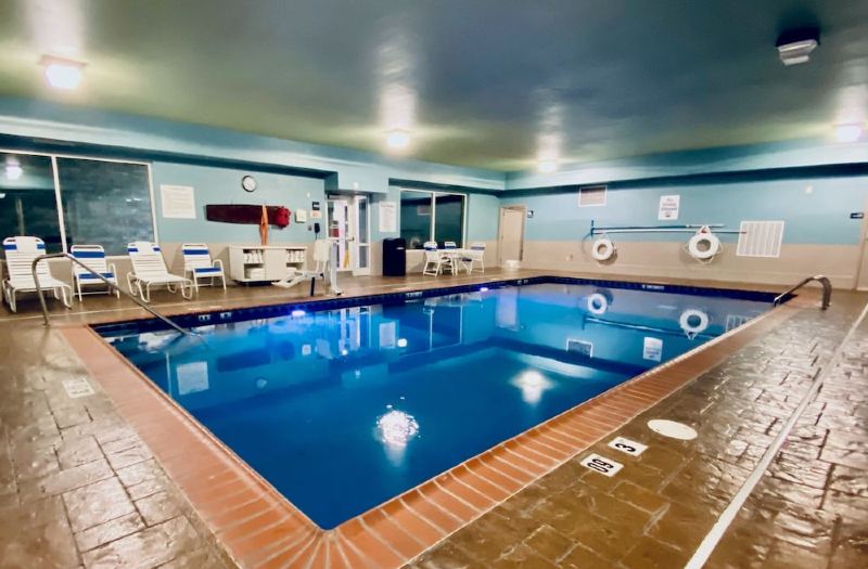 hotels in killeen tx with indoor pools