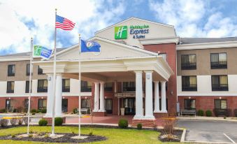 Holiday Inn Express & Suites Ashland