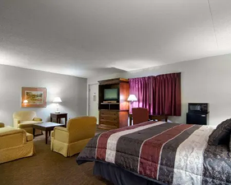 Knights Inn & Suites Emporia Hotels in 