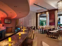 Hilton Charlotte Uptown Hotels near Methodist Home Park