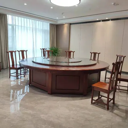 Shixing Hotel
