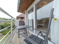 Zeeflat with Parking and Shared Pool