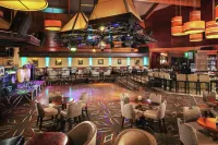 DoubleTree by Hilton Ontario Airport - bar