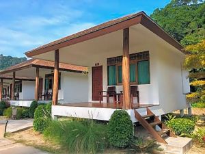 Koh Ngai Paradise Beach