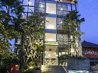 MaxOneHotels at Ubud Hoteles cerca de Museo de Arte Angung Rai (ARMA