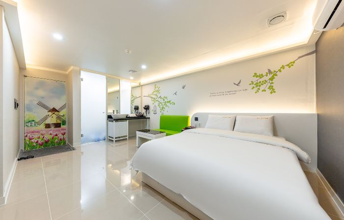 Hwasun Seolaeim Drive-in Motel