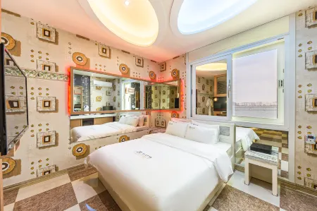 Yeongam Pool Self Check-in Hotel Отели рядом с достопримечательностью «Daebul University»