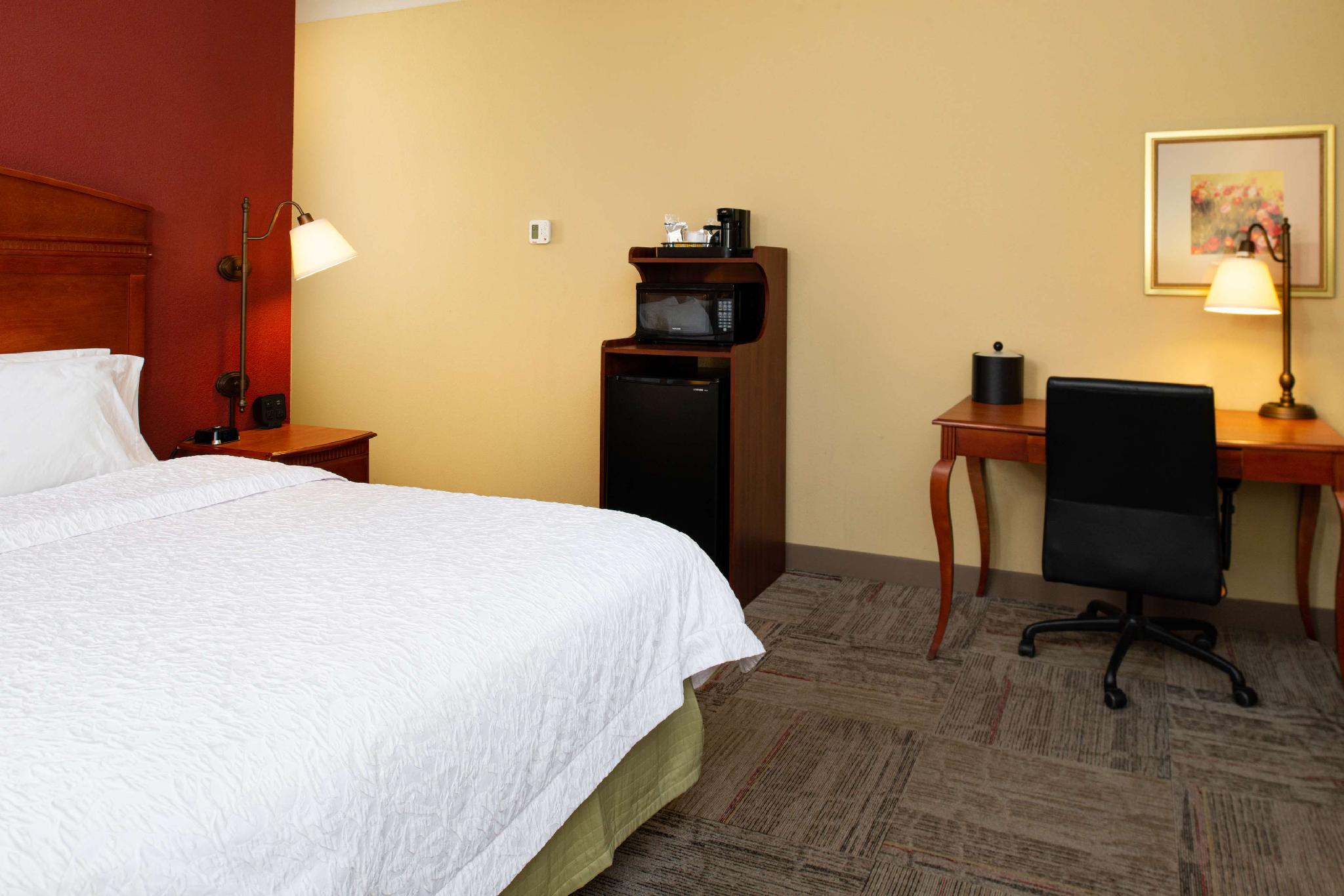 Hampton Inn Kansas City Northeast