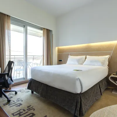 Hilton Garden Inn Rome Claridge Hotel dekat Jembatan Milvius