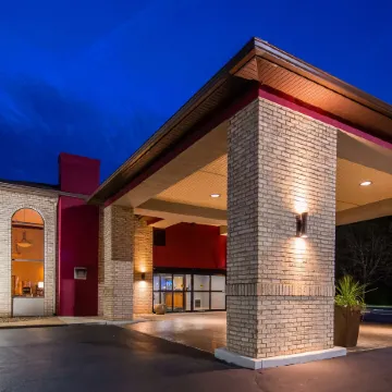 Best Western Plus North Canton Inn  Suites