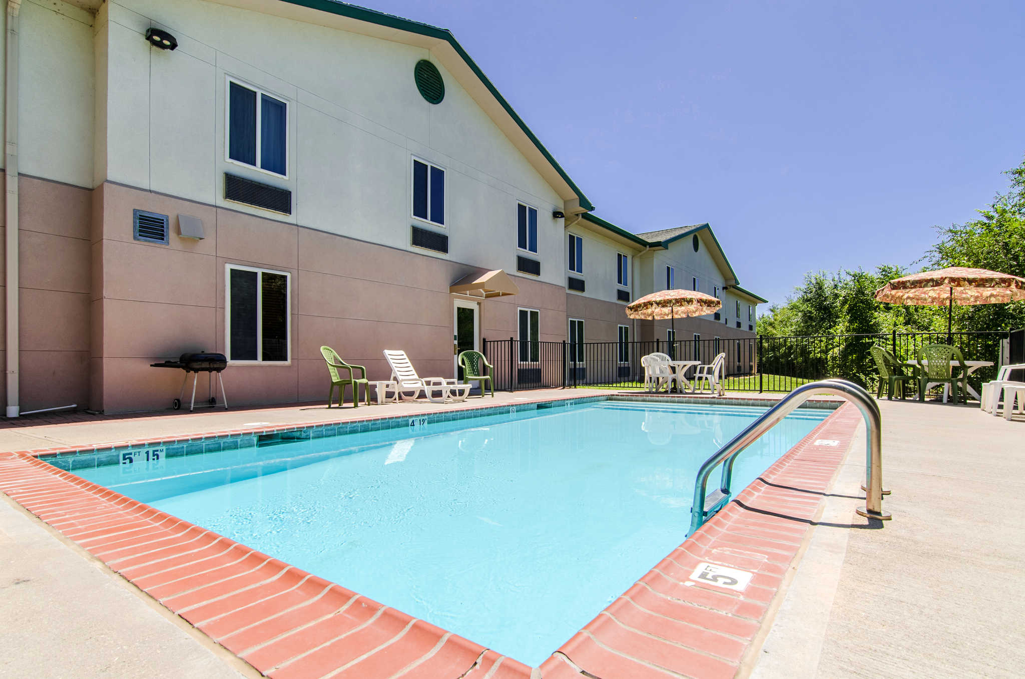 Quality Inn Junction City - Near Fort Riley