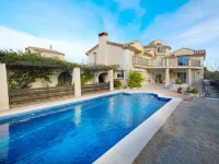 Villa Cantos