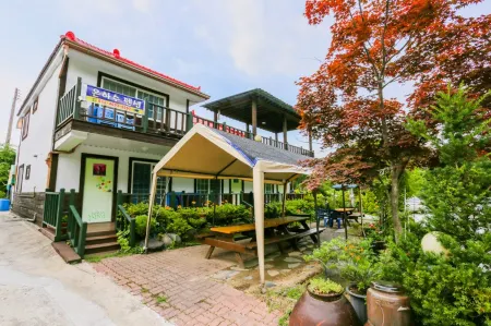 Goesan Milky Way Pension Отели рядом с достопримечательностью «Goesanho»