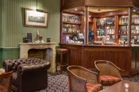 Best Western Lamphey Court Hotel - bar