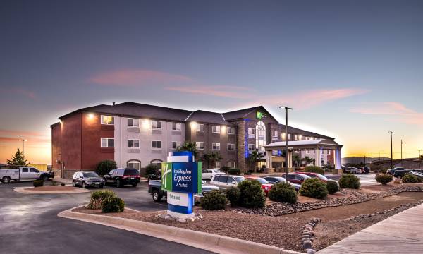 Holiday Inn Express & Suites Alamogordo by IHG