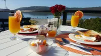 Lagoon Lodge - breakfast