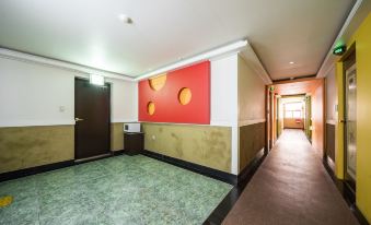 Hotel Fox in Wonpyeong-Dong, Gumi