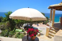 Villa Takis on Pelekas Beach Small House with Garden and Sea View - Bjergudsigt