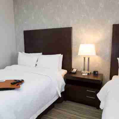 Hampton Inn by Hilton Lloydminster Rooms