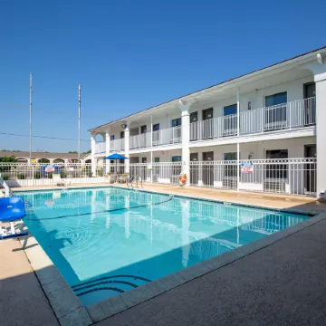 Studio 6 Bryan, TX - University Area