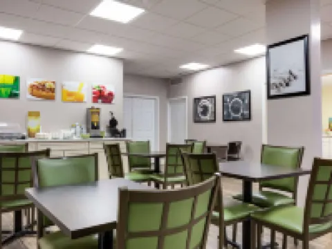 Quality Inn Hotels in Starkville