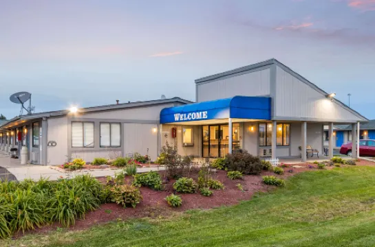 Rodeway Inn Near Hall of Fame Hotels in Stark County