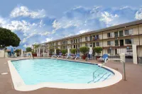 Best Western Surf City فنادق في هونتينغتون بيتش