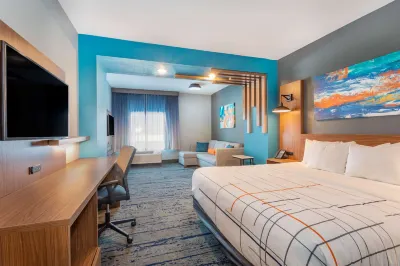La Quinta Inn & Suites by Wyndham Limon Отели в г. 