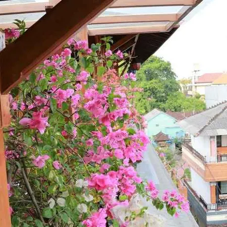 Seahouse Bali Indah Beach Inn