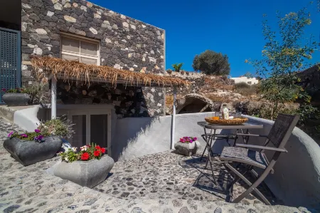 Rock Villas Complex - Private Luxe Top Retreat - Castle and Sea View Отели рядом с достопримечательностью «Древняя Тира»