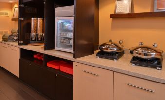 Candlewood Suites ST. Louis - ST. Charles