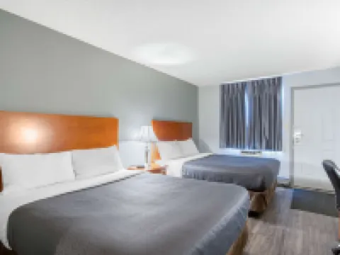 Econo Lodge Hotels in Regina