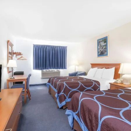 Super 8 by Wyndham Montgomery Maybrook
