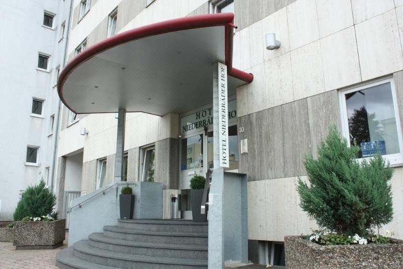 4. Hotel Ni..