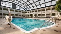Best Western Plus Milwaukee Airport Hotel  Conference Center Hôtels à : Cudahy