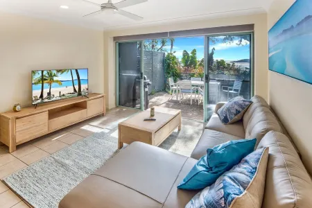 Sunset Waters 14 - Hamilton Island Отели рядом с достопримечательностью «Гамильтон»