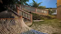 YanceyLargo- 4Br Villa Jacuzzi & Mountain Views by RedAwning