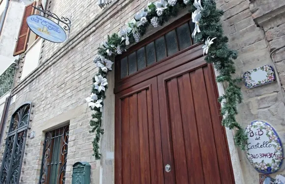 德爾卡斯特羅家庭旅館