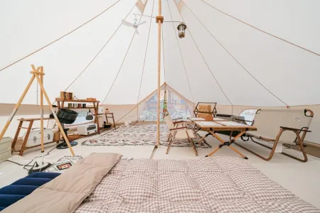 Seogwipo Samchun Camping House Pension Отели рядом с достопримечательностью «Shinhwa Theme Park»