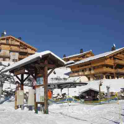 Chalet-Hôtel La Ferme du Chozal Hotel Exterior