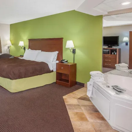 AmericInn by Wyndham Stillwater