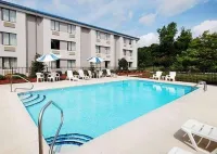 Sleep Inn - Pools