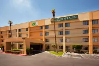 La Quinta Inn & Suites by Wyndham El Paso East Hotels near Speedway