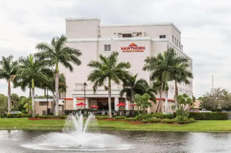 Hawthorn Extended Stay by Wyndham West Palm Beach