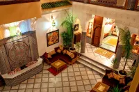 Riad-Boutique Borj Dhab Fez - สวนน้ำ
