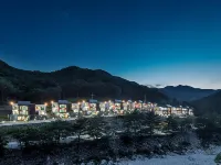 Yeoninsan Hot Spring Resort Hotels near Daewonsa