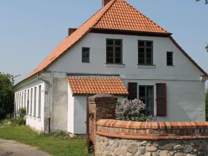 Luxurious Apartment in Steffenshagen with Fireplace