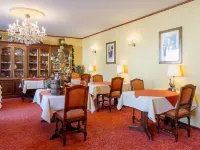 Hostellerie Val Fleuri Hotels in Oberfeulen