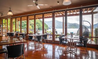 Bay Of Many Coves Resort